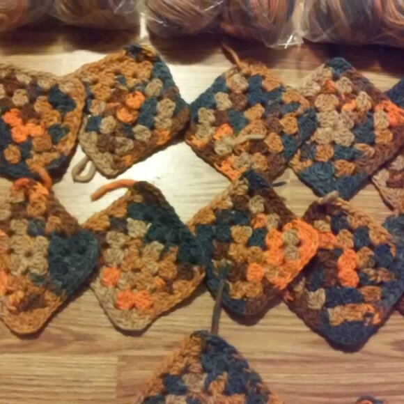 Yarn 11 Finished Squares AND 7 Balls Each 4" Same Color Multi - Picture 2 of 2